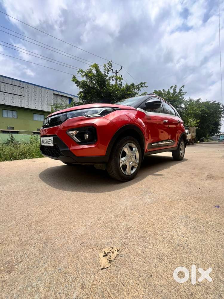 2022 Tata Nexon Xm(s) Petrol (manual) Sunroof  37,000 Km  2nd Owner