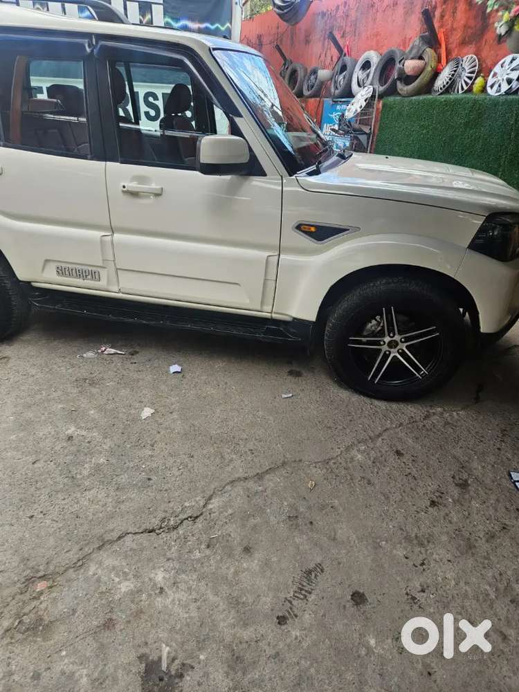 Mahindra Scorpio Classic 2017