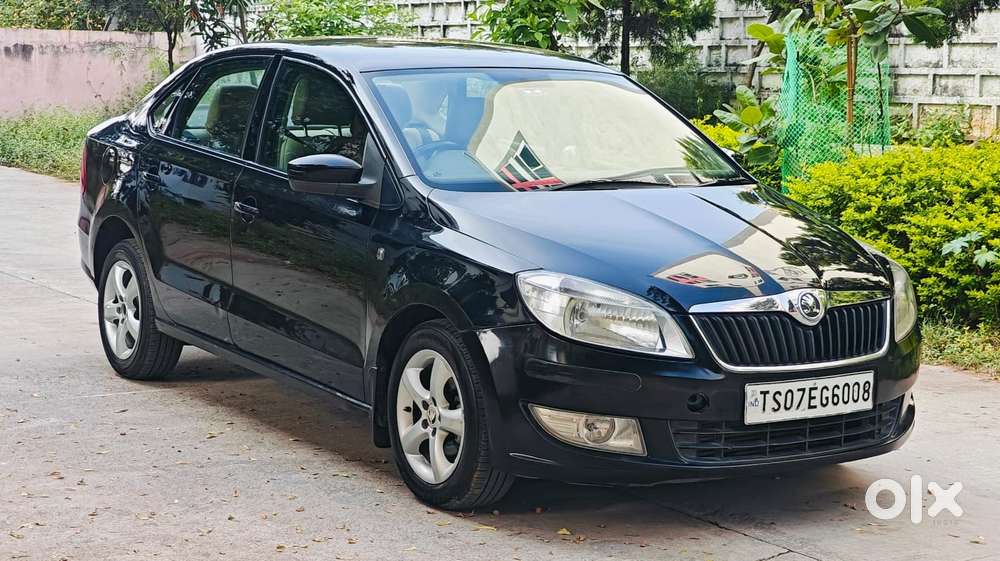 Skoda Rapid 2013-2016 1.5 Tdi At Ambition With Alloy Wheel, 2015, Di..