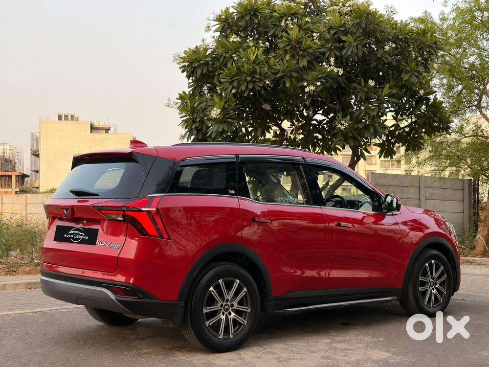 Mahindra Xuv700 2.0 Ax 7 Petrol At Str, 2023, Petrol