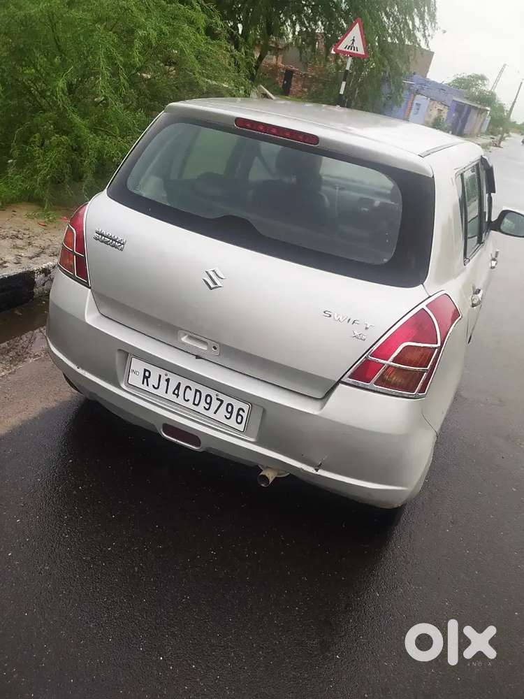 Maruti Suzuki Swift 2007 Cng & Hybrids 98000 Km Driven