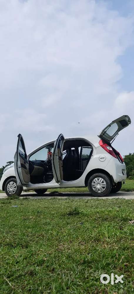 Hyundai Eon Plus 2017 Variant