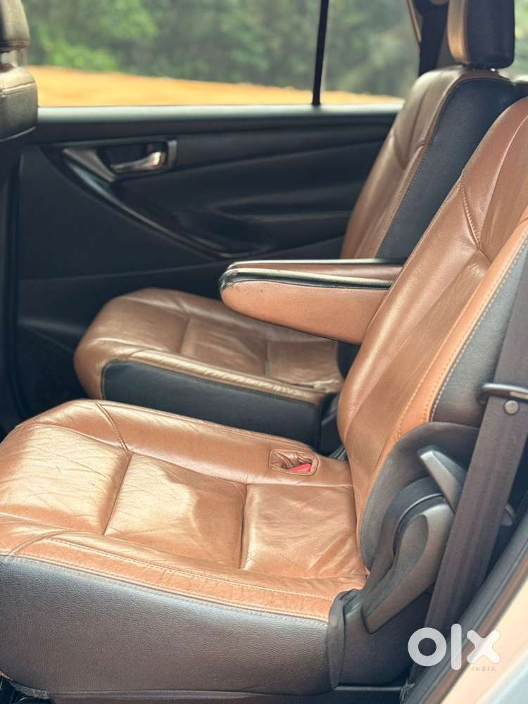 Toyota Innova Crysta [2020-ongoing] 2.4 Gx At 7 Str, 2017, Diesel