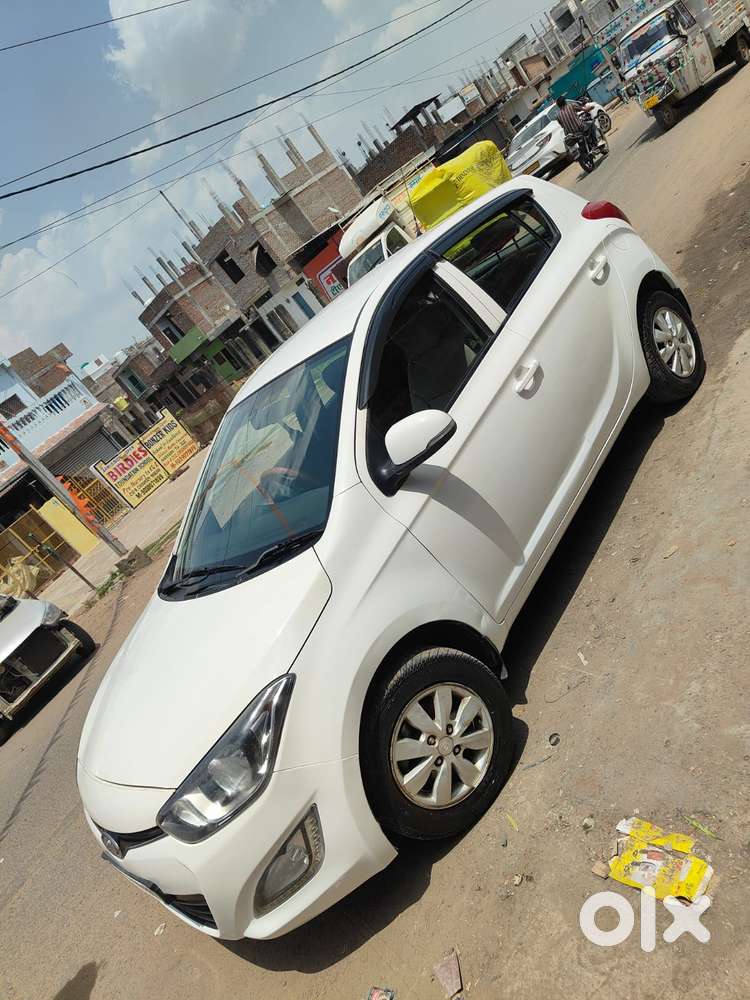 Hyundai I20 Petrol Cvt Magna Executive, 2013, Petrol