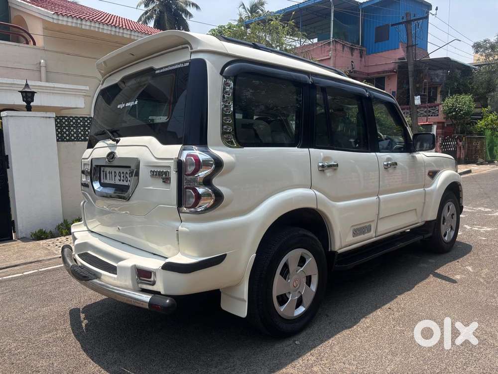 Mahindra Scorpio S6, 2015, Diesel