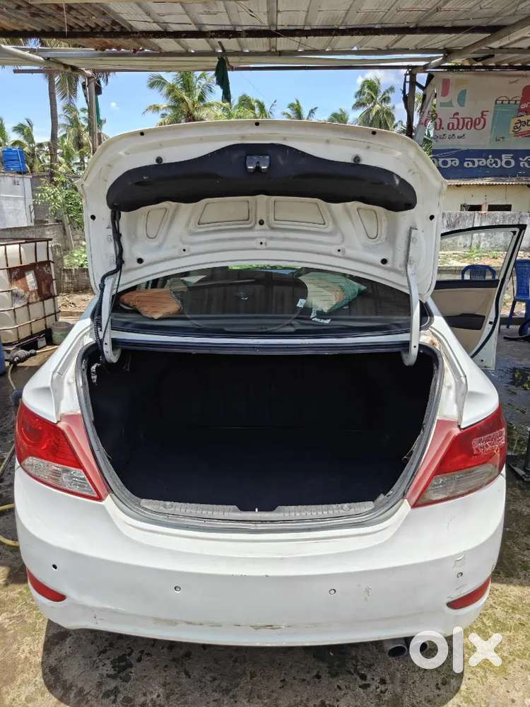 Hyundai Verna 1.6 Sx Fluidic Diesel Crdi 2012 Variant