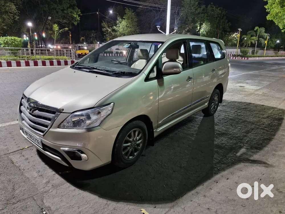 Toyota Innova 2014 Diesel 105000 Km Driven