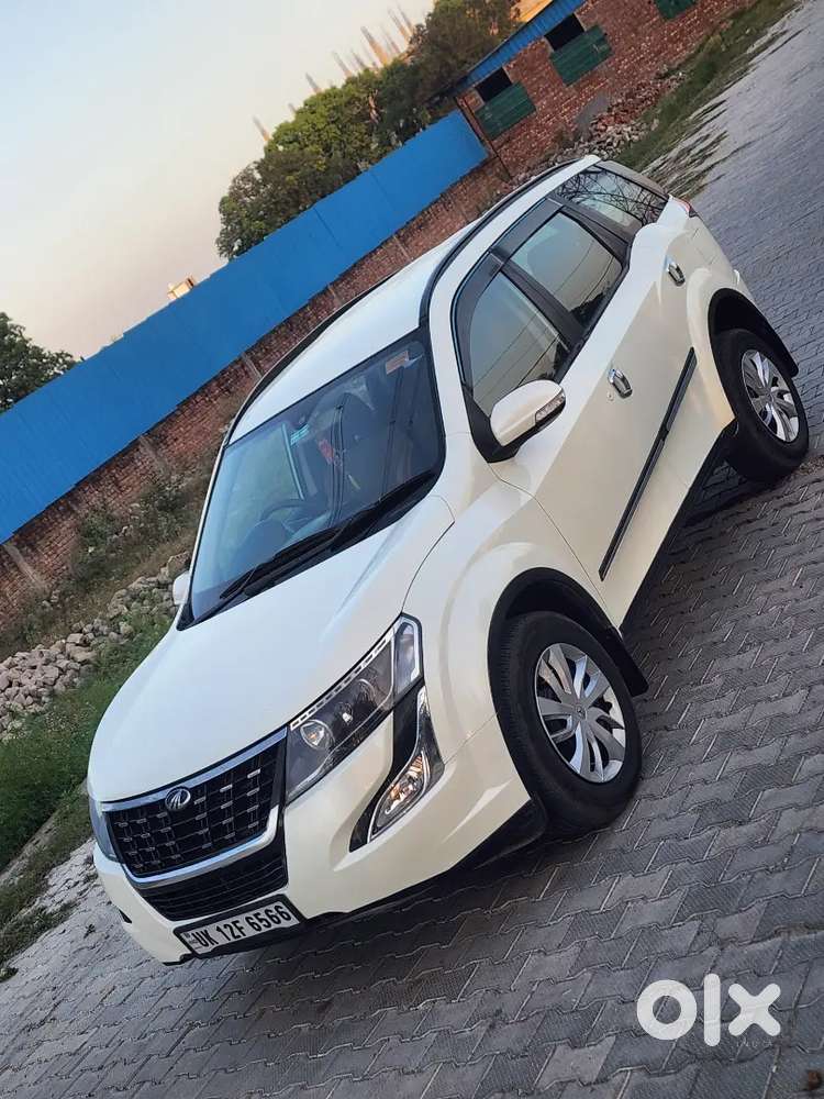 Mahindra Xuv 500
1st Owner 
Push Button Stat