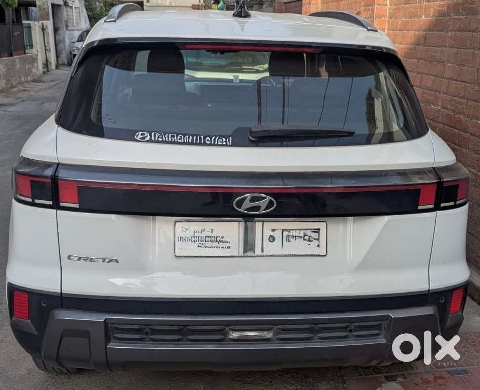 2024 Hyundai Creta Petrol 1.5 - Driven 30000km Only