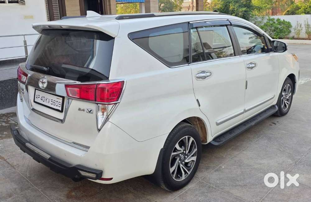 Toyota Innova Crysta