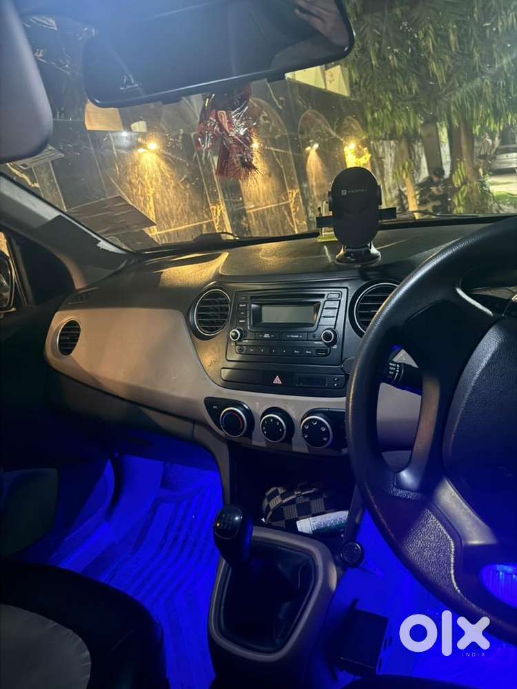 Hyundai Grand I10 2016 Petrol Well Maintained