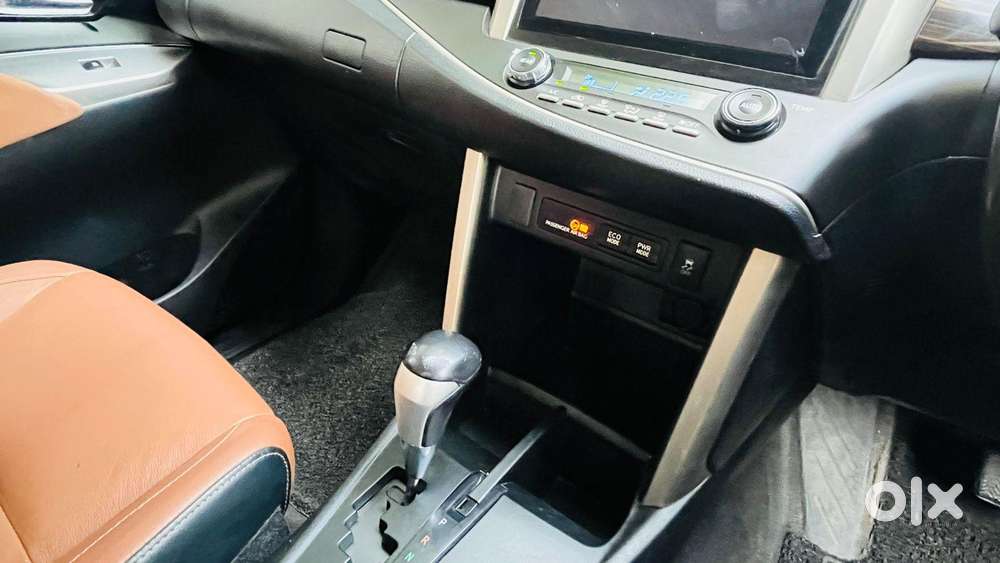 Toyota Innova Crysta 2.8z Automatic, 2017, Diesel