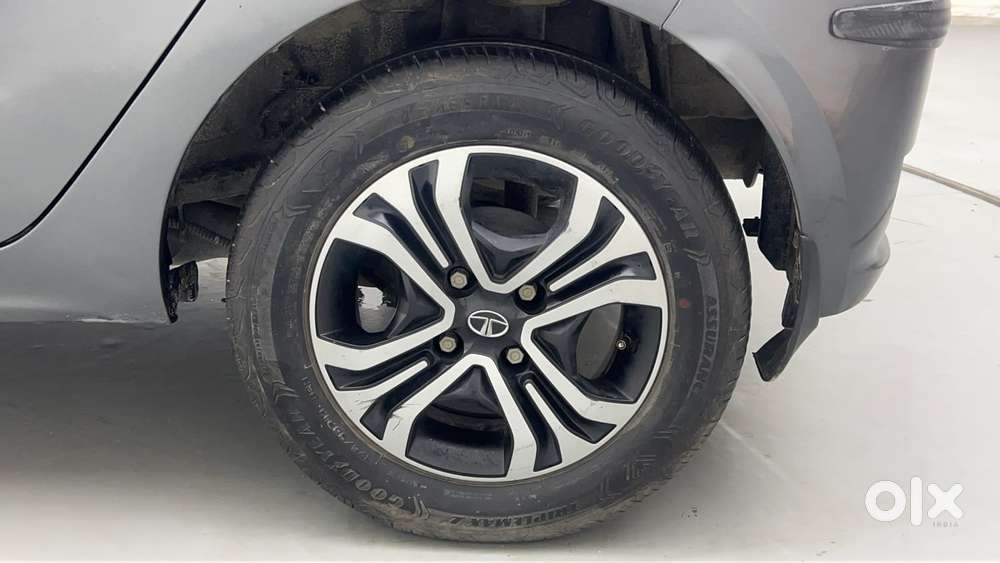 Tata Tiago 1.2 Revotron Xt Option, 2023, Petrol