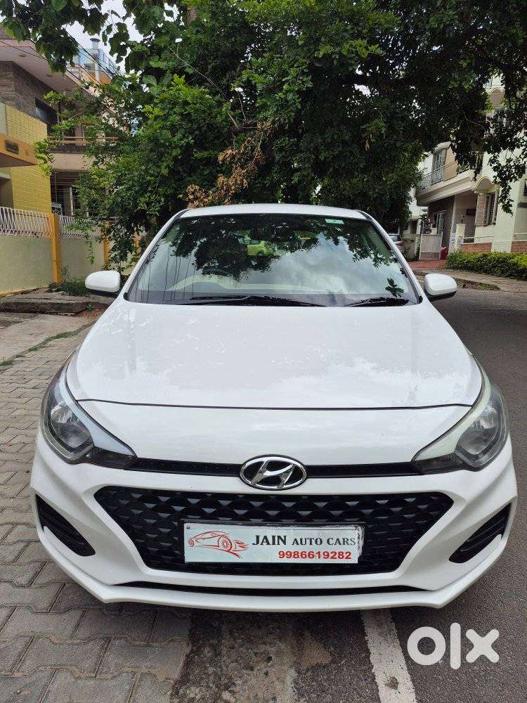 Hyundai I20 Petrol Cvt Magna Executive, 2018, Petrol