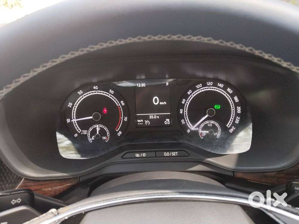 Skoda Kushaq 1.0 Tsi Style, 2022, Petrol