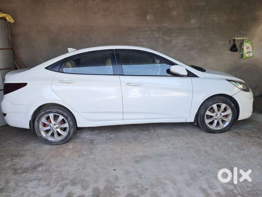 Hyundai Fluidic Verna 2013