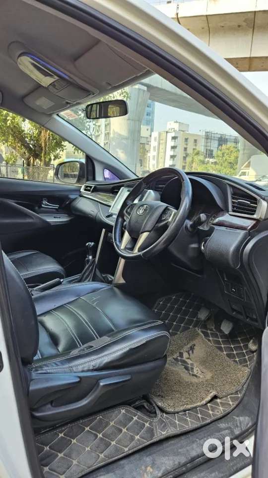 Toyota Innova Crysta 2.4 V 7 Str, 2017, Diesel