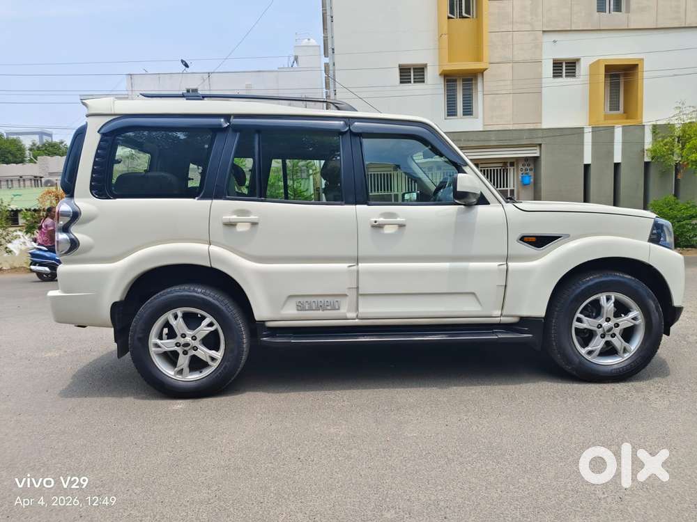 Mahindra Scorpio S10, 2015, Diesel