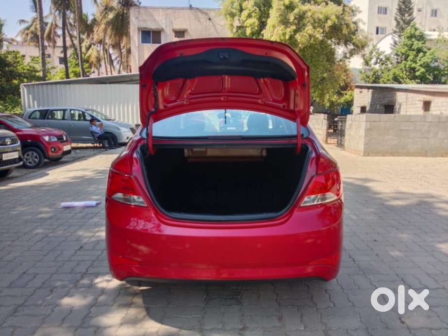 Hyundai Verna 1.6 S (o) Vtvt At, 2015, Petrol