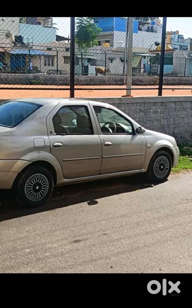 Mahindra Logan Petrol 2009