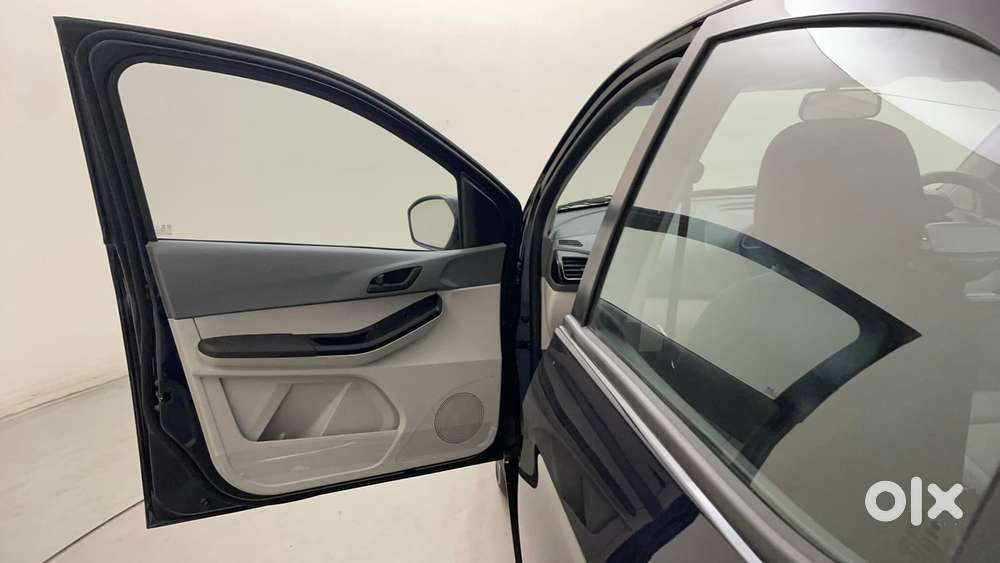 Tata Tiago Xza, 2026, Petrol