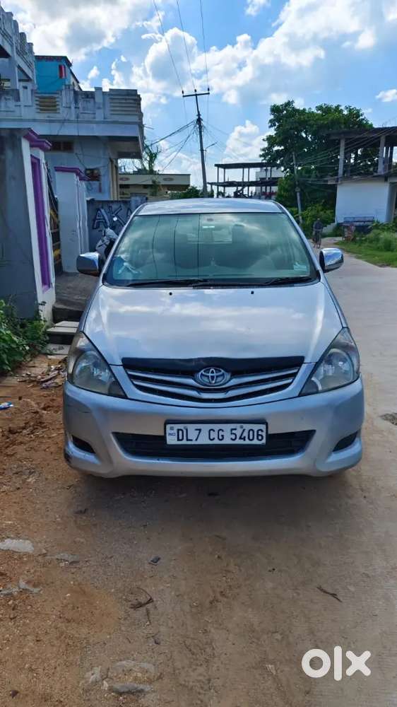 Toyota Innova 2009 Diesel 300000 Km Driven