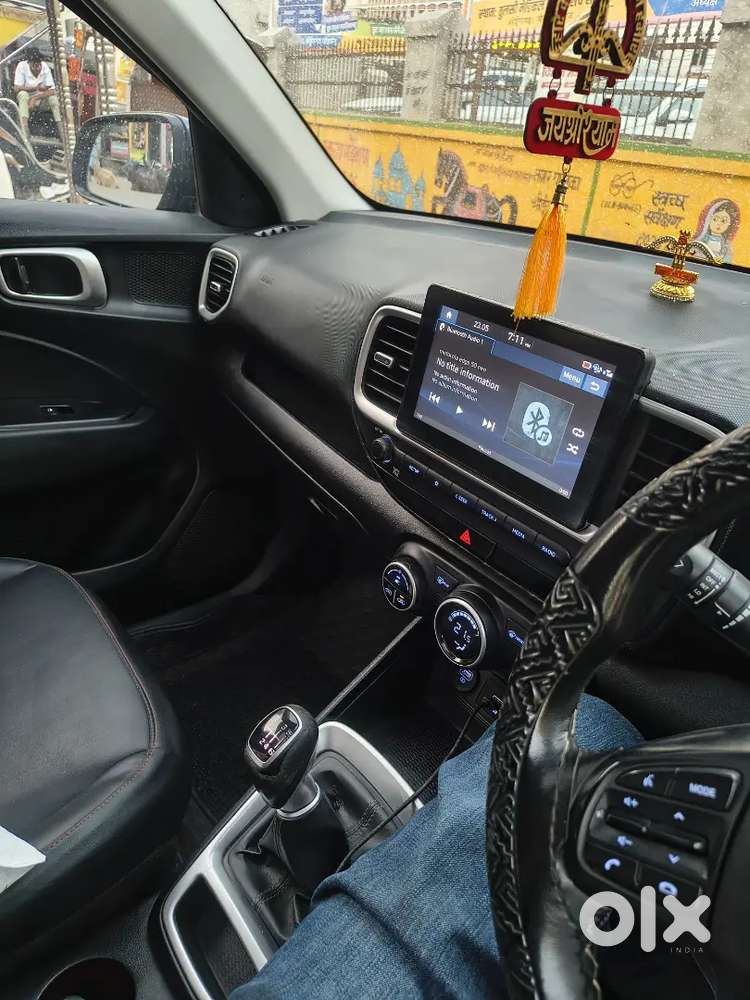 Gadi Showroom Condition Me H Jis Bhai Ko Leni Ho Vahi Massage Kare