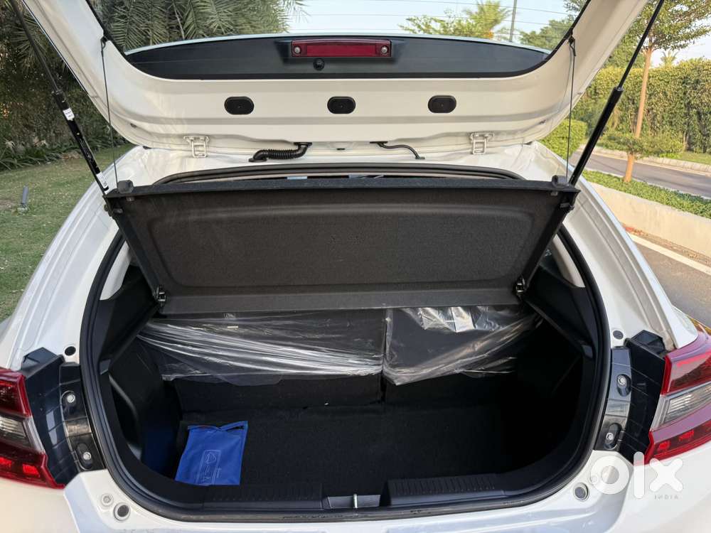 Maruti Suzuki Baleno Zeta, 2025, Petrol