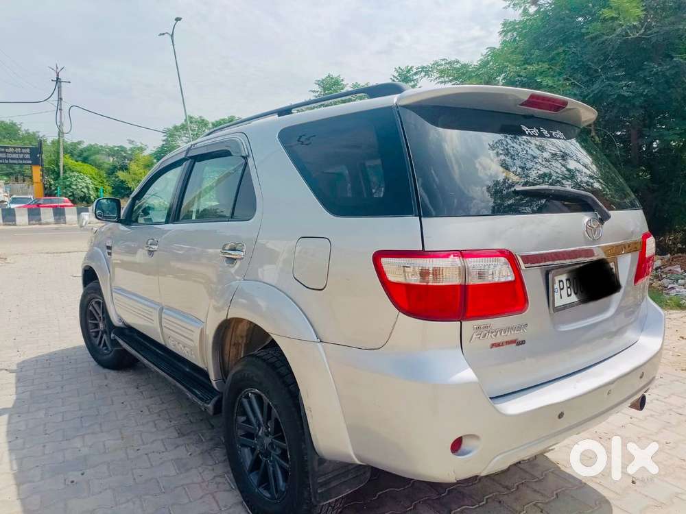 Toyota Fortuner 3.0 4x4 Manual, 2010, Diesel