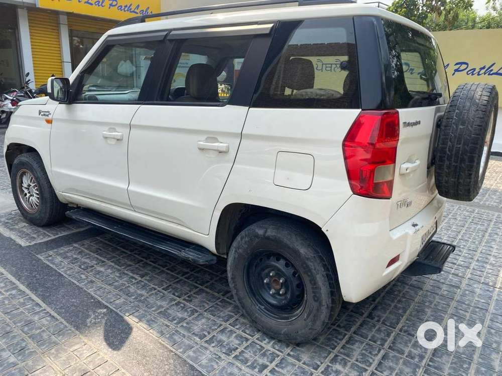 Mahindra Tuv 300 2016 Diesel 90000 Km Driven