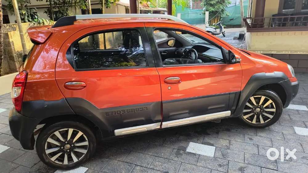 Toyota Etios Cross 2014 Diesel 80000 Km Driven