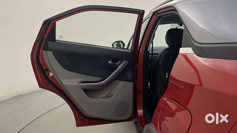 Tata Nexon 1.2 Revotron Xza Plus (l), 2018, Petrol
