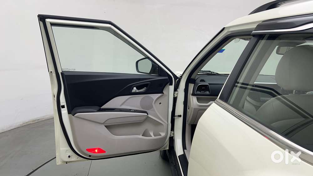 Mahindra Xuv300 W8 Option, 2021, Petrol