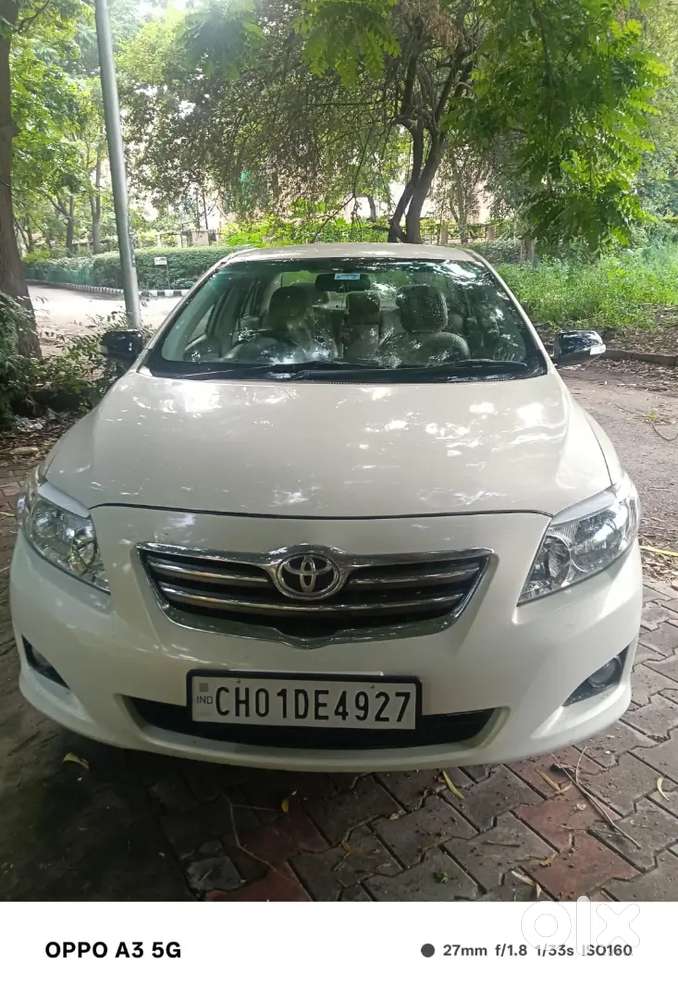 Toyota Corolla Altis 2011 Petrol Manual
