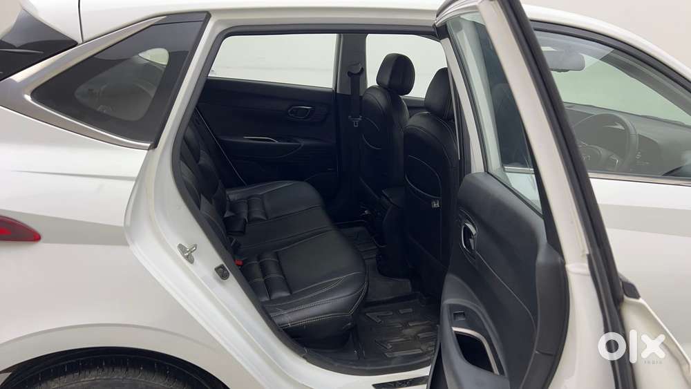 Hyundai I20 Asta (o) 1.2 Ivt, 2023, Petrol