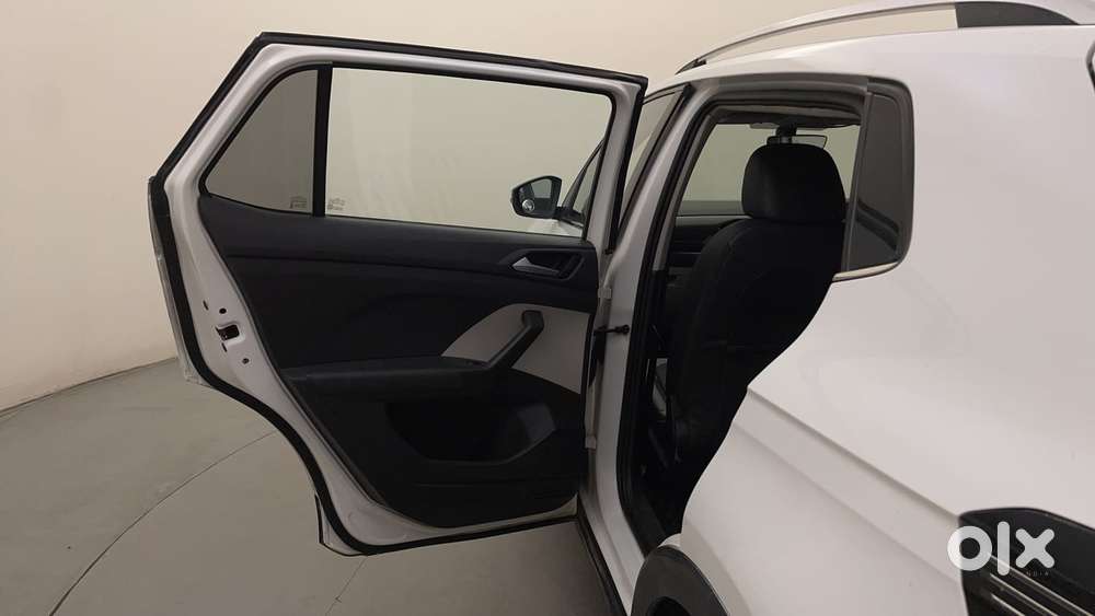 Volkswagen Taigun Topline 1.0 Tsi At (electric Seats), 2022, Petrol