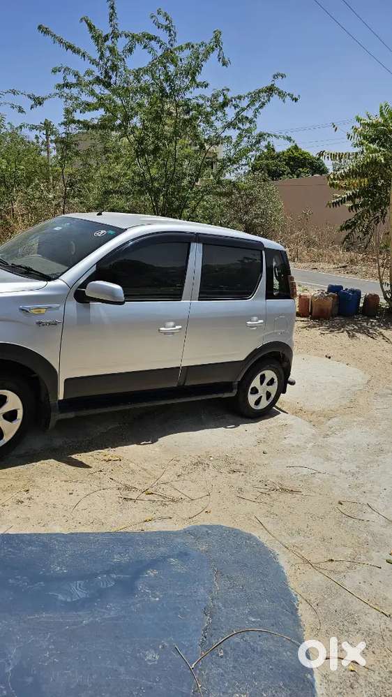 Mahindra Nuvosport 2016