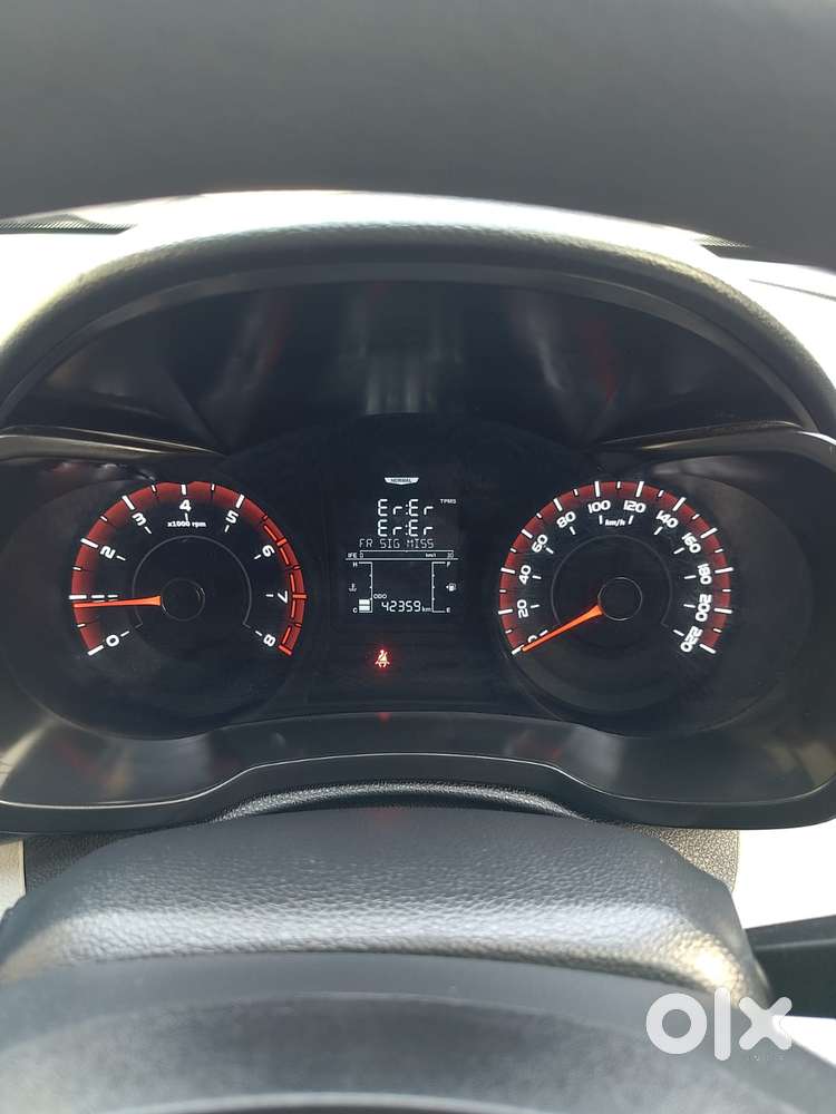 Mahindra Xuv300 W6, 2022, Petrol