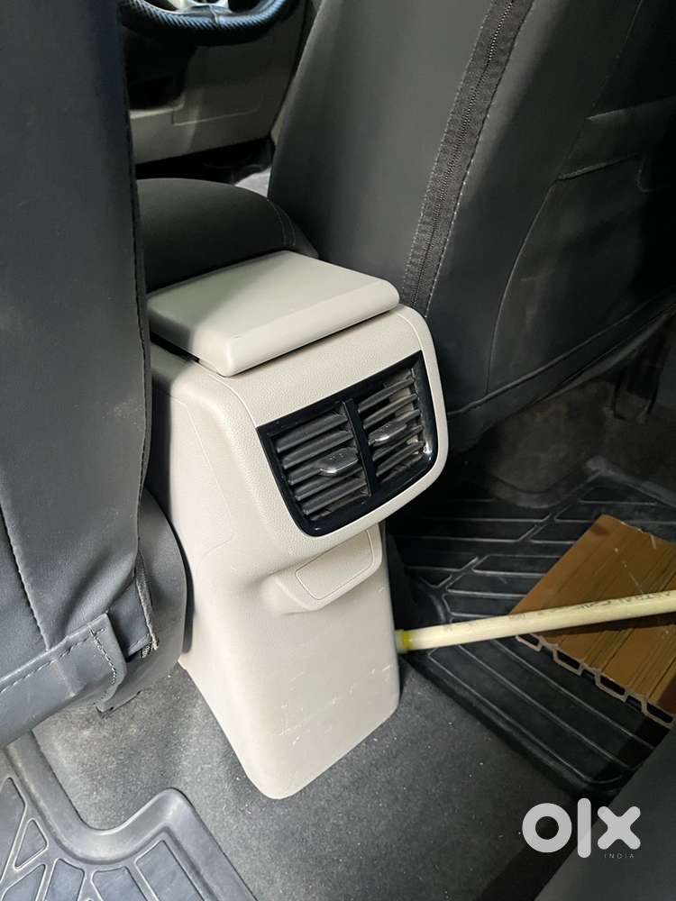 Volkswagen Taigun Petrol 2025