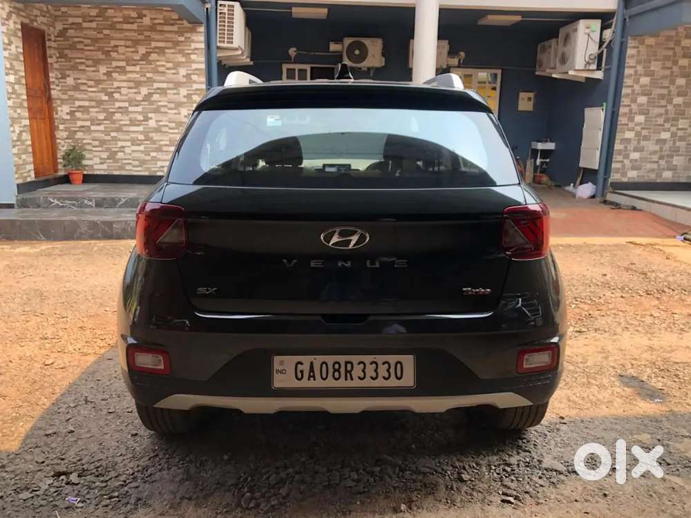 Hyundai Venue 2019 Petrol Well Maintained, Slightly Negotiable