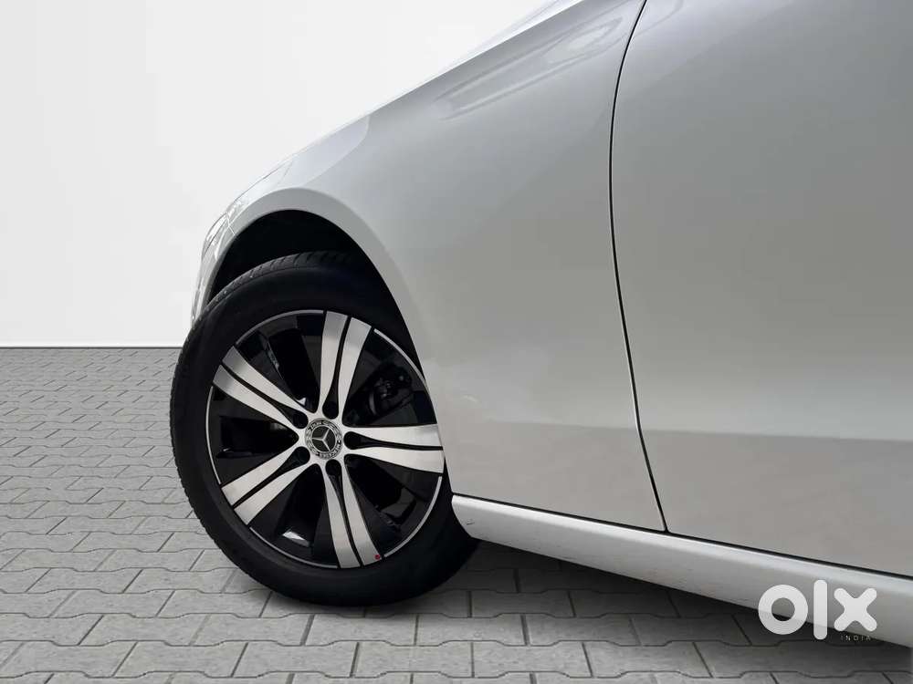 Mercedes-benz C-class C 200, 2025, Petrol