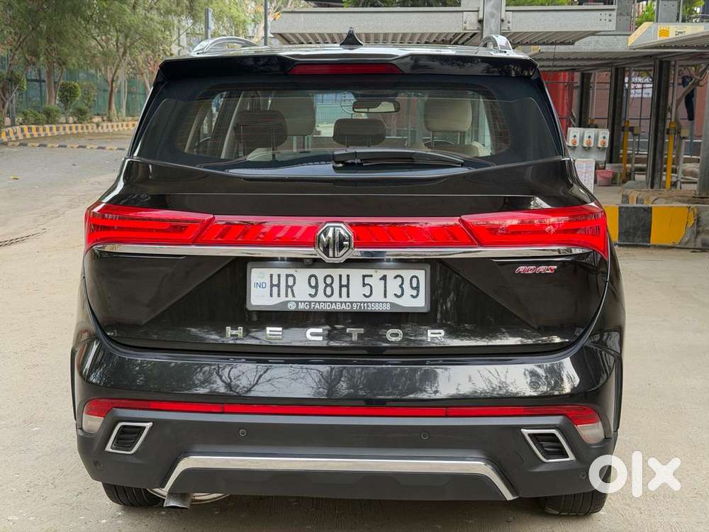 Mg Hector Plus Sharp Pro 1.5 Turbo Petrol Cvt 7 Str, 2023, Petrol