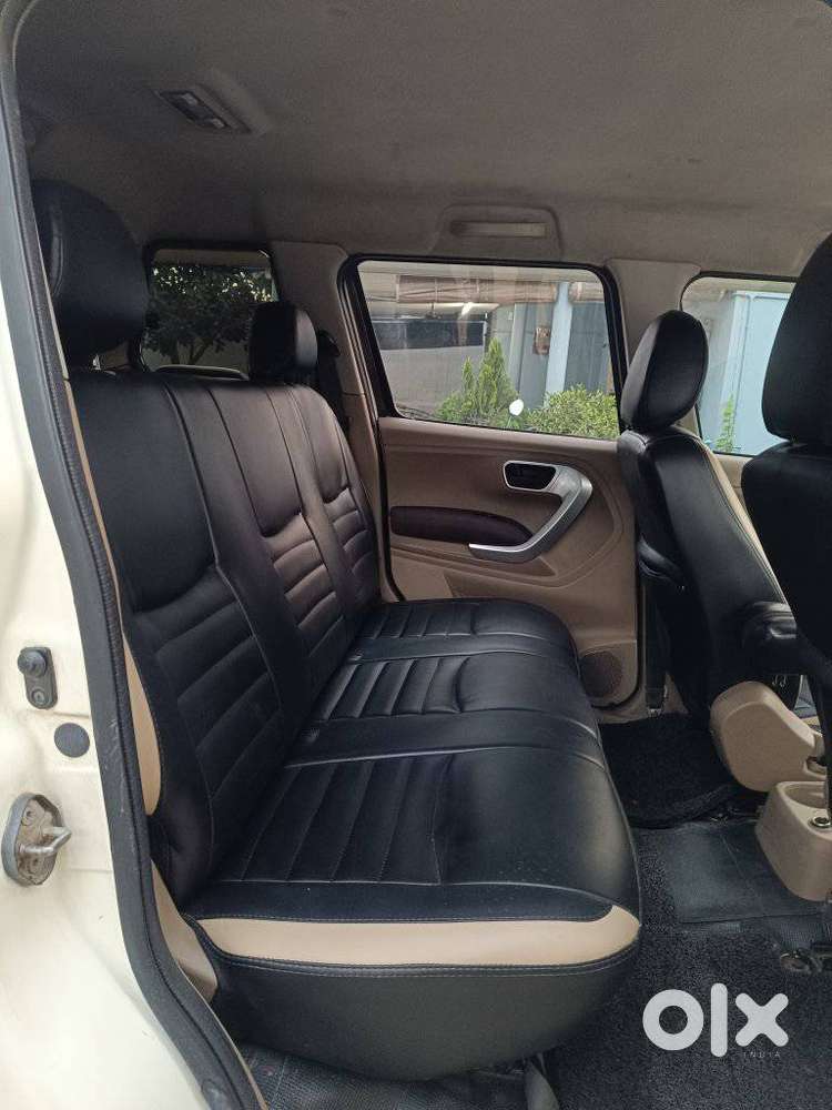 Mahindra Tuv 300 T8, 2017, Diesel