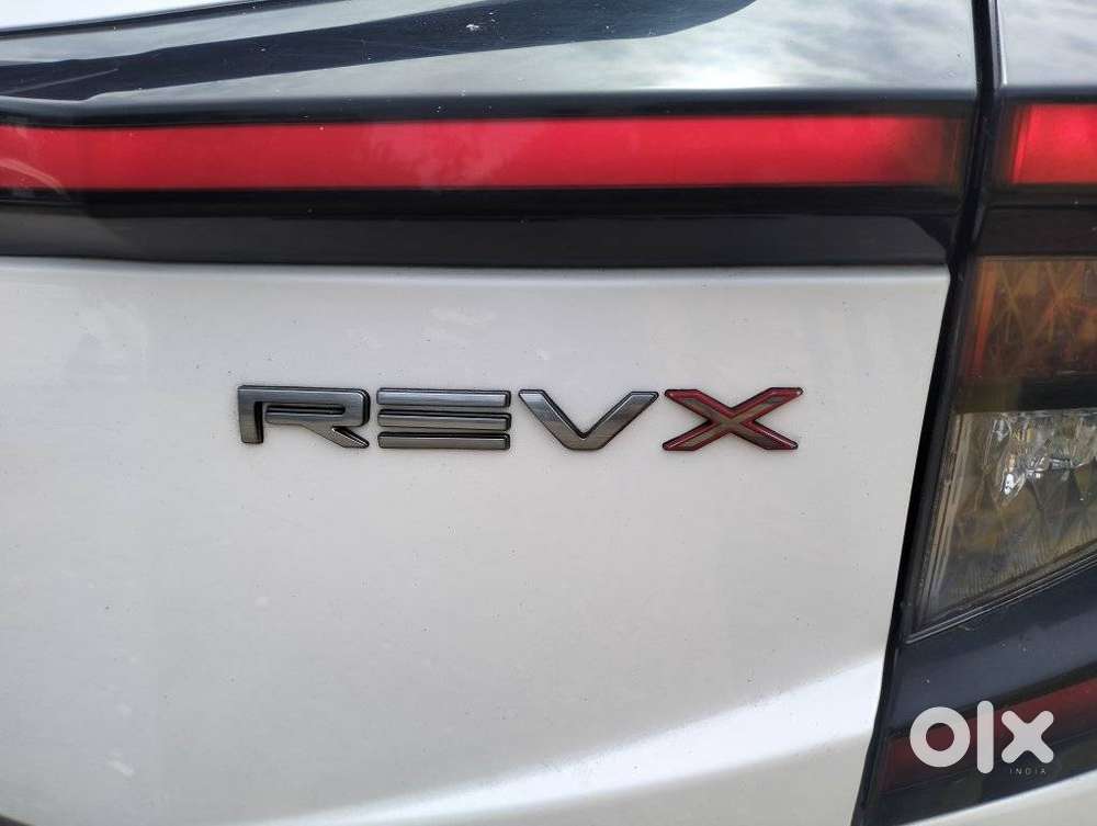 Mahindra Xuv 3xo Ax7l Petrol Mt, 2026, Petrol