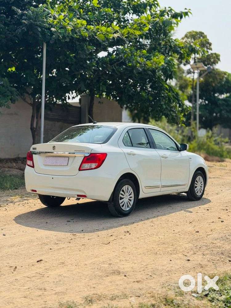 Maruti Suzuki Swift Dzire Vxi Optional, 2017, Petrol