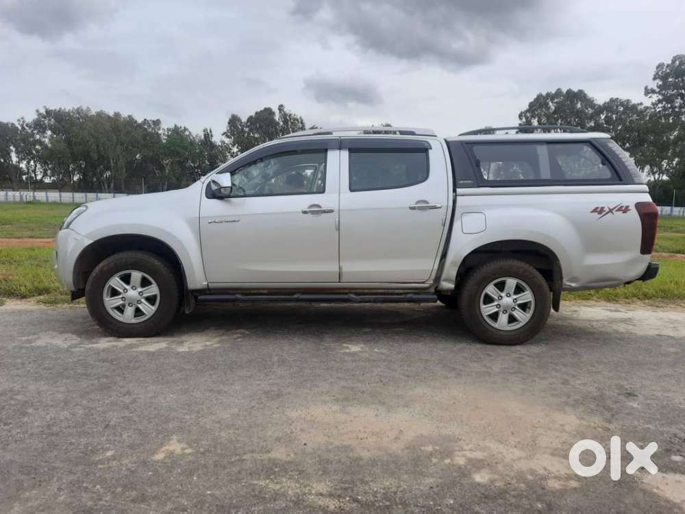 Isuzu D-max V-cross 4x4  Single Owner  Top Condition
