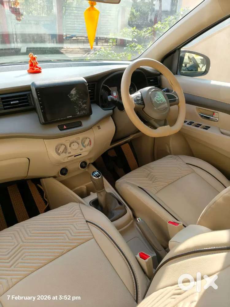 Toyota Rumion Petrol 2025 Manual