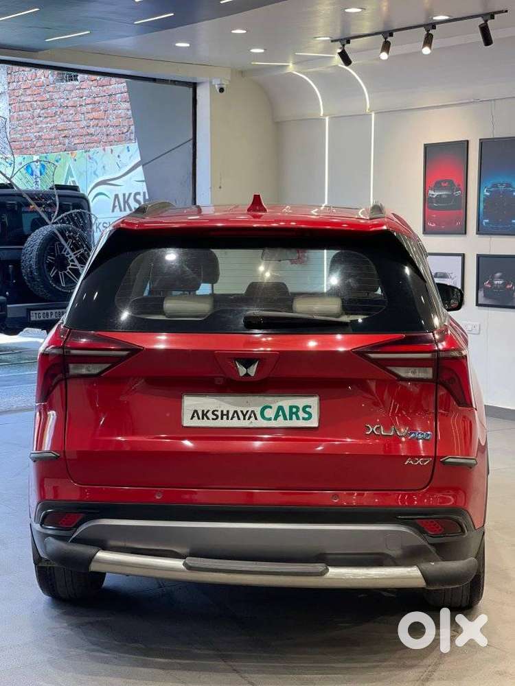 Mahindra Xuv700 2.0 Ax 7 Petrol Mt Str, 2023, Petrol