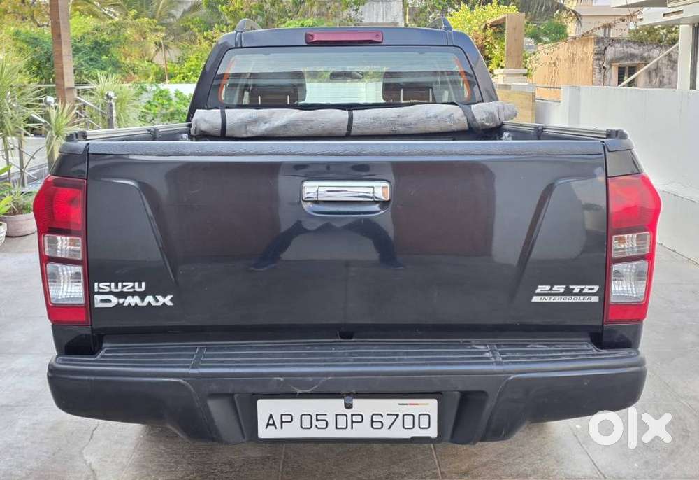 Isuzu V-cross Z 4x4 Mt, 2017, Diesel