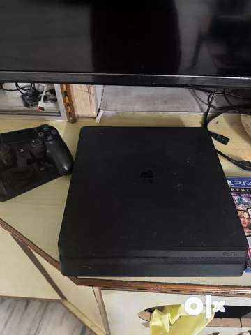 PS4 outlet Slim Console